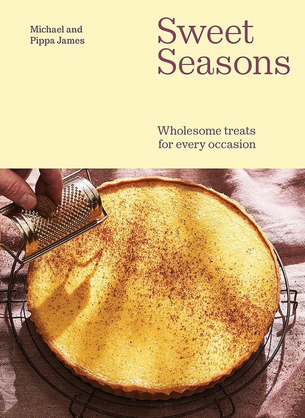 Бумажная книга «Sweet Seasons: Wholesome Treats For Every Occasion», авторов Майкл Джеймс, Пиппа Джеймс - фото №1