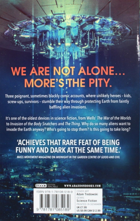 Паперова книга «Invaders From Beyond. First Wave», авторів Колін Сінклер, Тім Мейджор, Джуліан Бенсон - фото №1