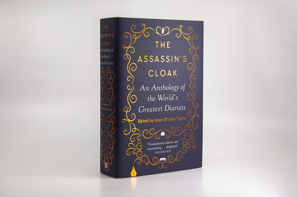 Бумажная книга «The Assassin's Cloak. An Anthology of the World's Greatest Diarists» - фото №1
