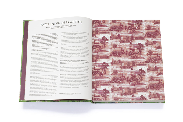 Паперова книга «The V&A Sourcebook of Pattern and Ornament», автор Амелія Калвер - фото №1