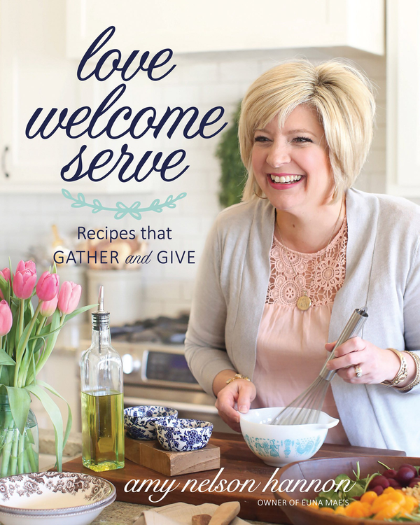Бумажная книга «Love Welcome Serve», автор Эми Нельсон Хэннон - фото №1