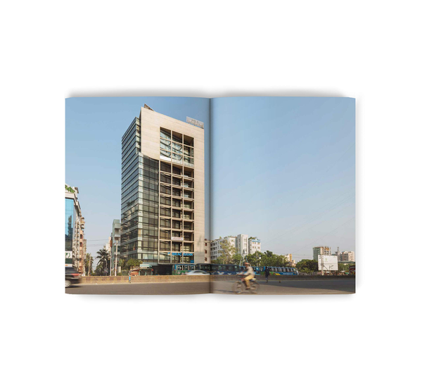 Бумажная книга «Foyez Ullah. Dhaka's Tropical Expressiv Architecture», автор Брайан Хоуз - фото №1