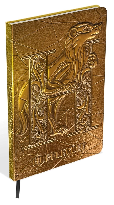 [object Object] «Harry Potter Sculpted Journal. Hufflepuff», автор Insight Editions - фото №4 - миниатюра