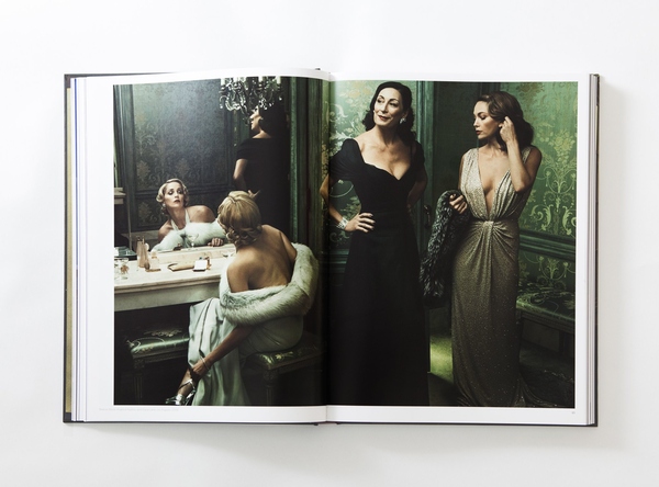 Бумажная книга «Annie Leibovitz. Portraits 2005-2016» - фото №1