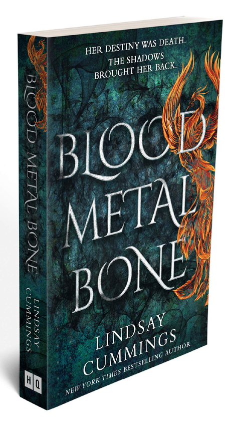 Бумажная книга «Blood Metal Bone», автор Линдси Каммингс - фото №1