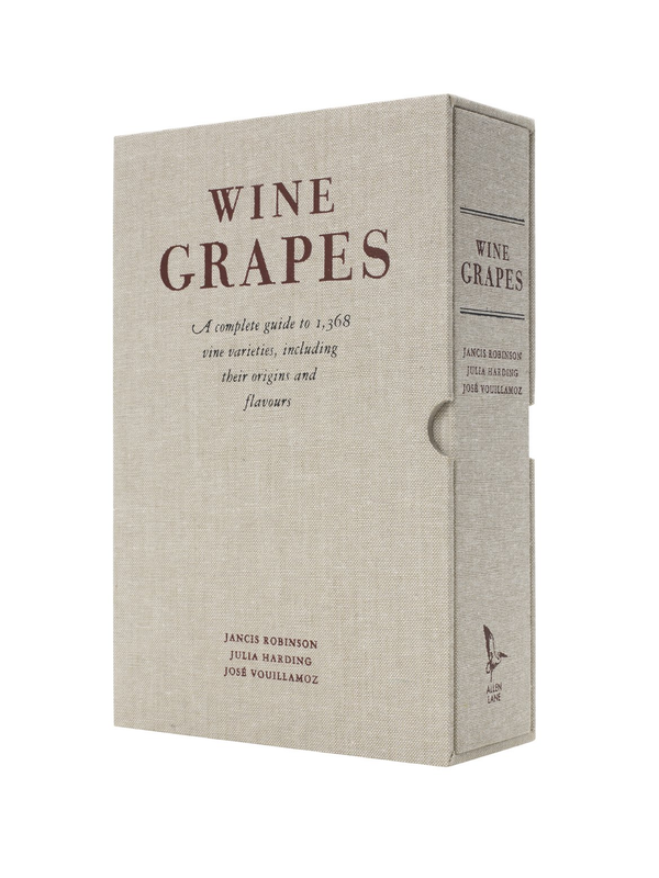 Бумажная книга «Wine Grapes. A complete guide to 1,368 vine varieties, including their origins and flavours», авторов Джулия Хардинг, Янсис Робинсон, Хосе Вуйамоз - фото №1