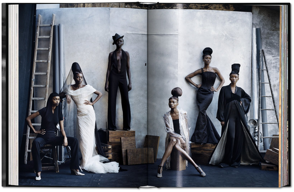 Бумажная книга «Peter Lindbergh: A Different Vision on Fashion Photography», автор Тьерри-Максим Лорио - фото №1