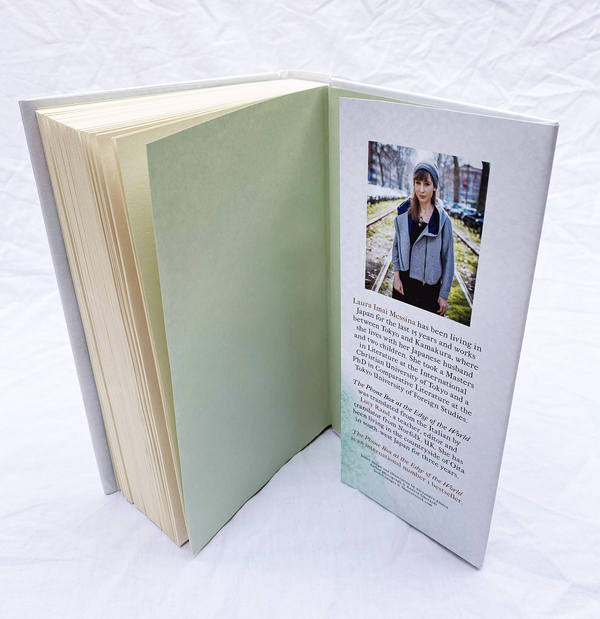 Бумажная книга «The Phone Box at the Edge of the World», автор Лаура Имаи Мессина - фото №1