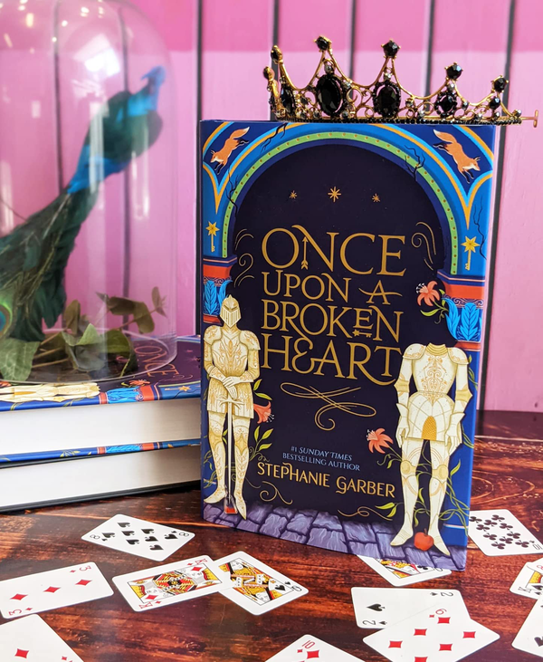 Бумажная книга «Once Upon A Broken Heart», автор Стефани Гарбер - фото №1