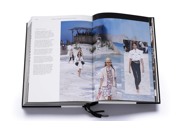 Книга «Chanel Catwalk. The Complete Collections» – Патрик Мориес