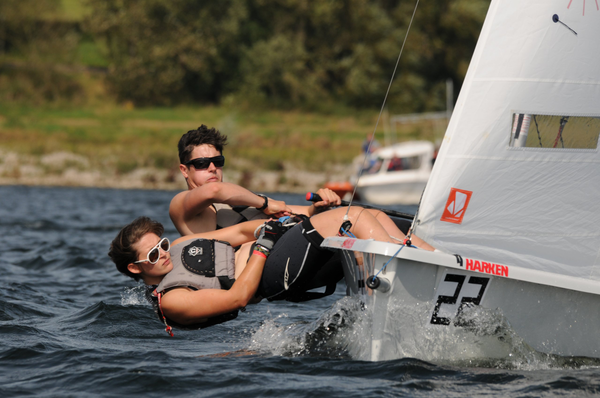 Бумажная книга «Skipper's Cockpit Racing Guide: For dinghies, keelboats and yachts », автор Тим Дэвисон - фото №1