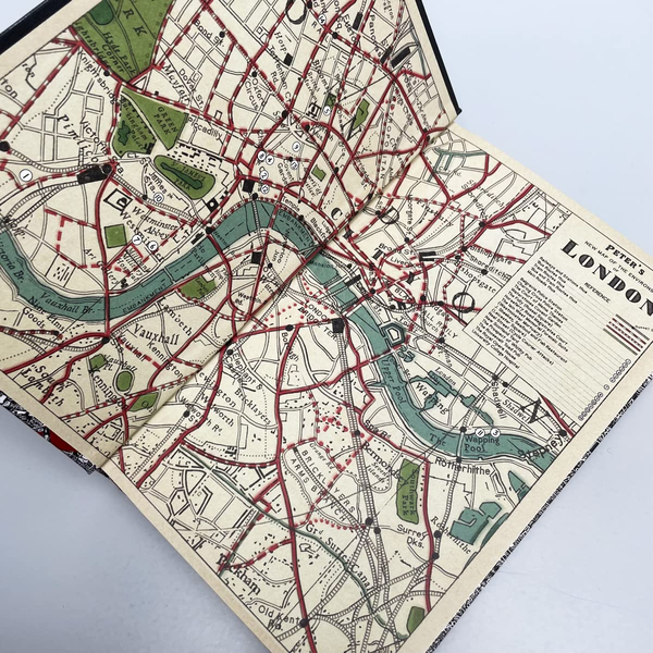 Бумажная книга «Rivers of London. Book 1. The 10th Anniversary Special Edition», автор Бен Ааронович - фото №1
