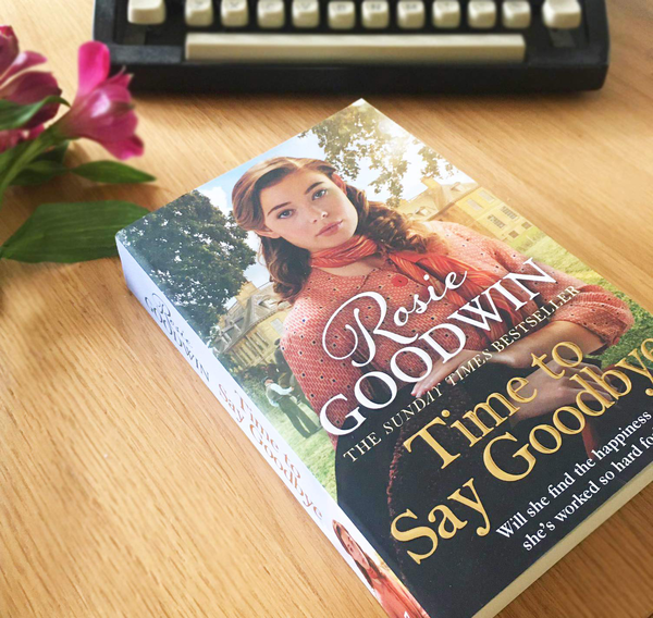 Паперова книга «Time to Say Goodbye», автор Рози Гудвін - фото №1