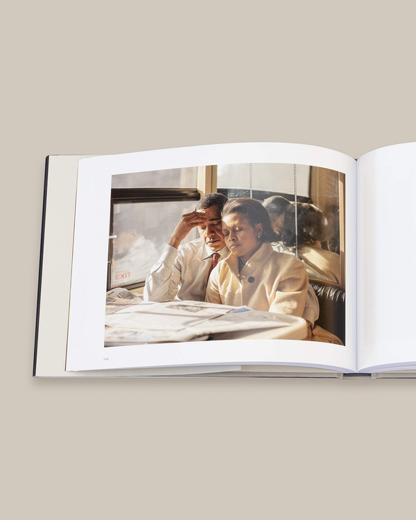 Бумажная книга «Hope, Never Fear. A Personal Portrait of the Obamas», автор Калли Шелл - фото №1