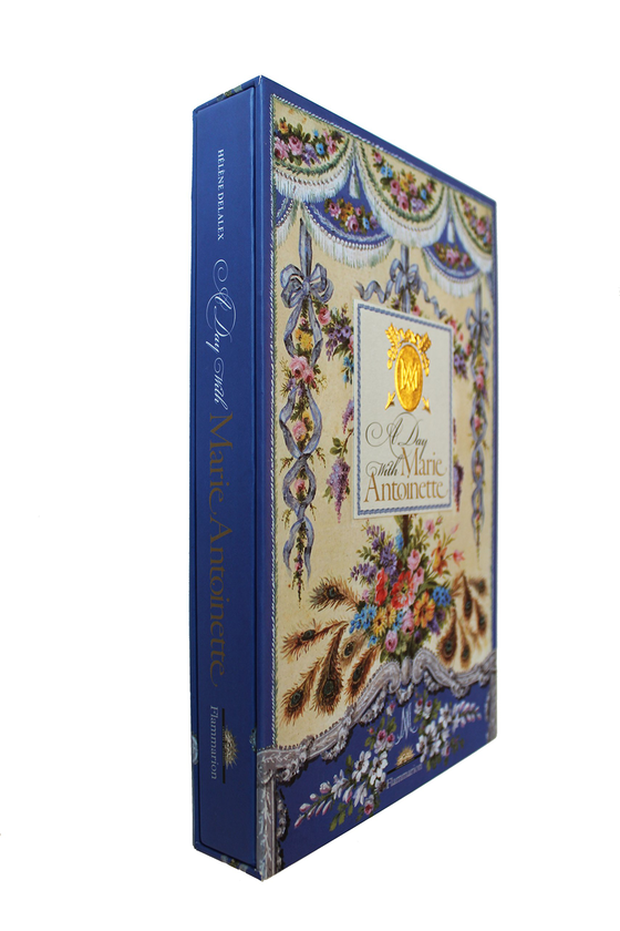 Бумажная книга «A Day with Marie Antoinette», автор Элен Делакс - фото №1