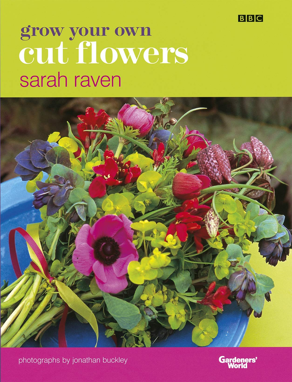 Бумажная книга «Grow Your Own Cut Flowers», автор Сара Равен - фото №1