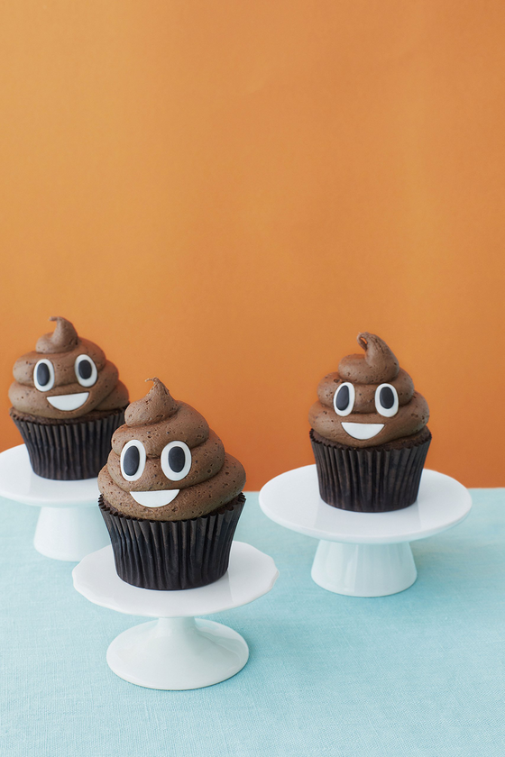 Бумажная книга «Cakemoji: Recipes & Ideas for Sweet-Talking Treats», автор Дженни Пауэлл - фото №1