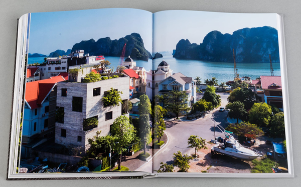 Бумажная книга «Green Architecture», автор Оскар Риера Охеда - фото №1