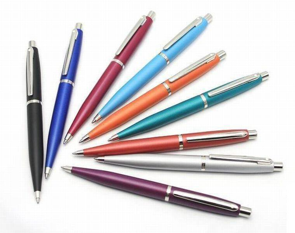  «Шариковая ручка Sheaffer VFM Strobe Silver (Sh940025)», бренда Sheaffer - фото №1