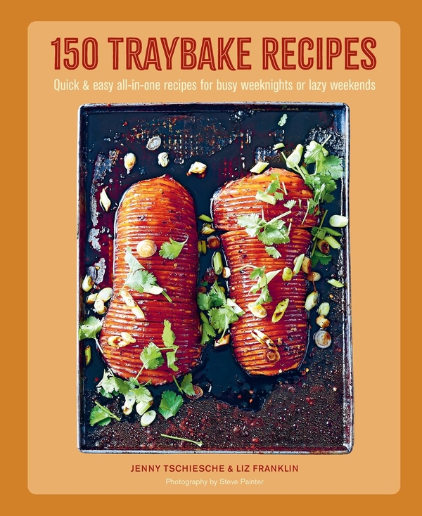 Бумажная книга «150 Traybake Recipes», авторов Дженни Чише, Лиз Франклин - фото №1