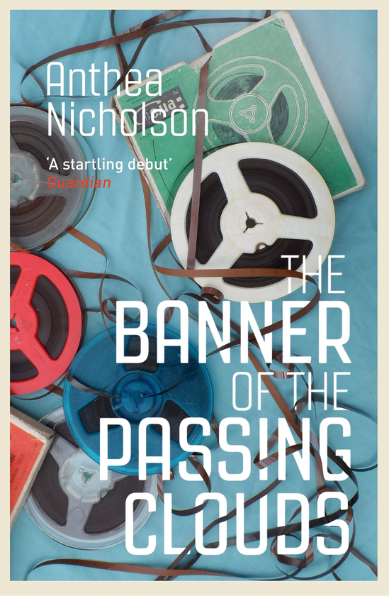 Бумажная книга «The Banner of the Passing Clouds», автор Антея Николсон - фото №1