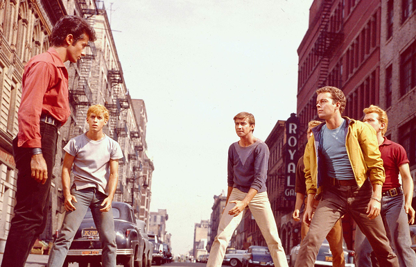Бумажная книга «West Side Story. The Jets, the Sharks, and the Making of a Classic», автор Ричард Барриос - фото №1