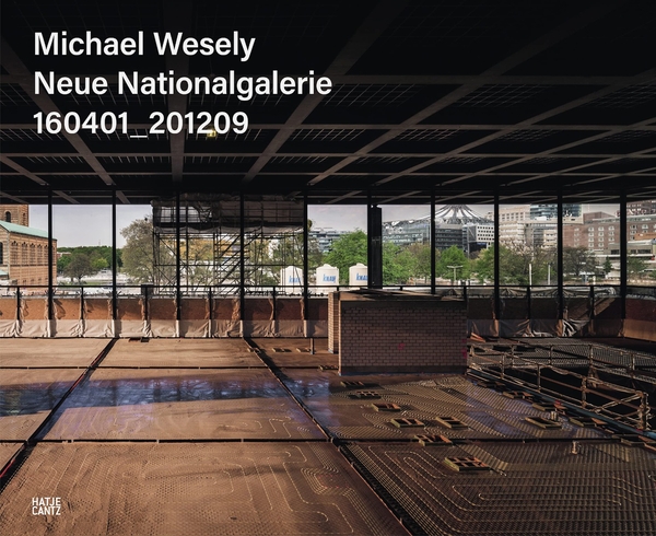 Бумажная книга «Michael Wesely: Neue Nationalgalerie», авторов Иоахим Йегер, Александр Шварц, Томас Вески, Бернд Грубер, Филип Радовиц - фото №1