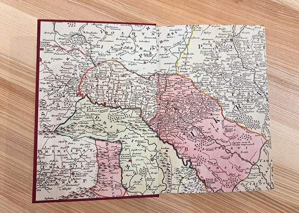 Бумажная книга «Міста Правобережної України другої половини XVII – XVIII століть», автор Валентин Отамановський - фото №1