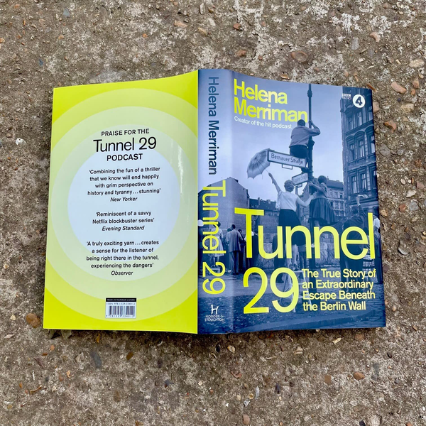 Бумажная книга «Tunnel 29. The True Story of an Extraordinary Escape Beneath the Berlin Wall», автор Хелена Мерриман - фото №1