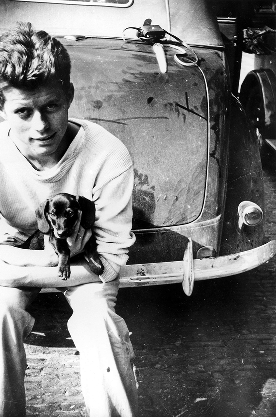 Паперова книга «JFK. Volume 1. 1917-1956», автор Фредрік Логеваль - фото №1
