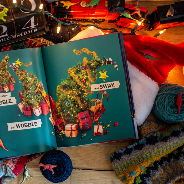 Бумажная книга «What the Dinosaurs Did the Night Before Christmas», авторов Рефе Тума, Сьюзен Тума - фото №1