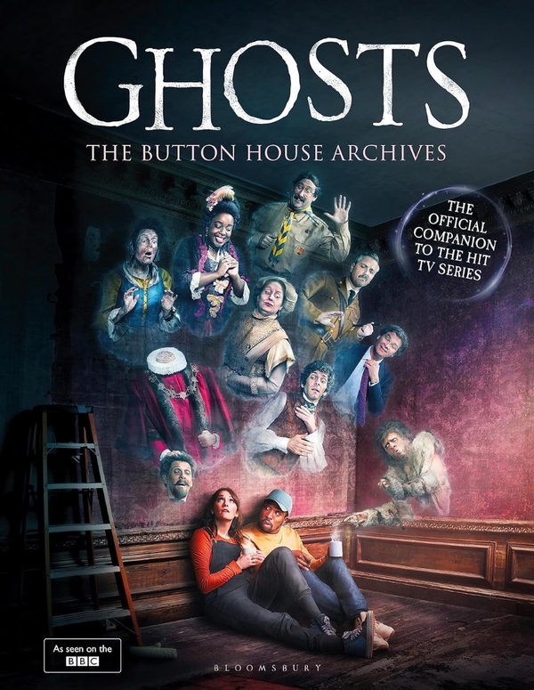 Бумажная книга «GHOSTS: The Button House Archives», авторов Саймон Фарнаби, Мэт Бэйнтон, Марта Хоу-Дуглас, Джим Хоуик, Лоренс Рикард, Бен Уилбонд - фото №1