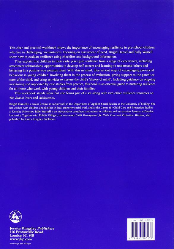 Бумажная книга «Assessing and Promoting Resiliance», автор Бриджит Даниэль - фото №1