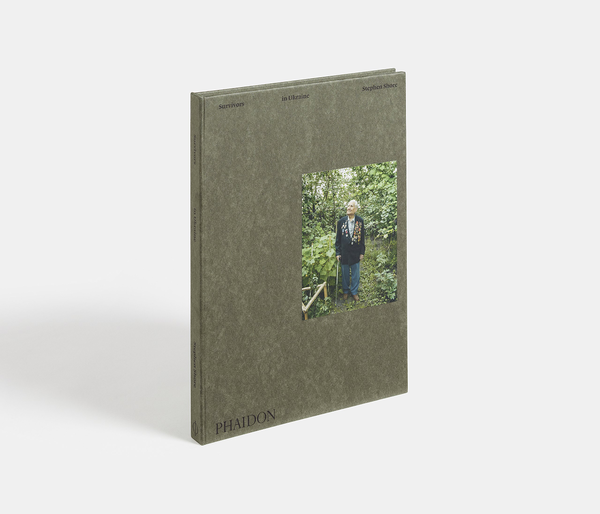 Паперова книга «Stephen Shore. Survivors in Ukraine», авторів Стівен Шор, Джейн Крамер - фото №1