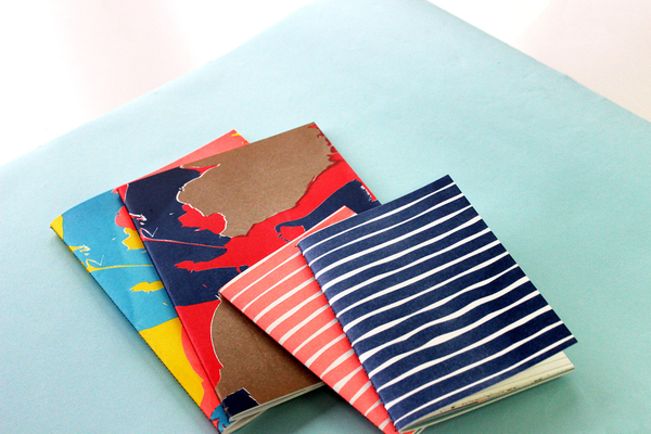 Бумажная книга «Hato Press: Blue A5 Lined Notebook» - фото №1