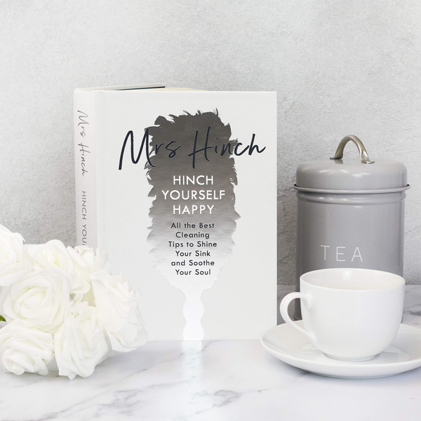 Бумажная книга «Hinch Yourself Happy: All The Best Cleaning Tips To Shine Your Sink And Soothe Your Soul», автор Миссис Хинч - фото №1