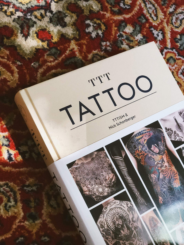 Паперова книга «TTT: Tattoo», автор Нік Шонбергер - фото №1