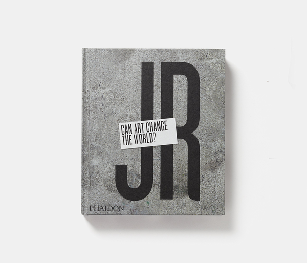 Бумажная книга «JR. Can Art Change the World?», автор Нато Томпсон - фото №1