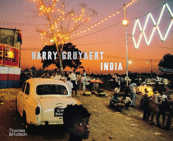 Паперова книга «Harry Gruyaert. India», авторів Гаррі Груйер, Жан-Клод Карр'єр - фото №1
