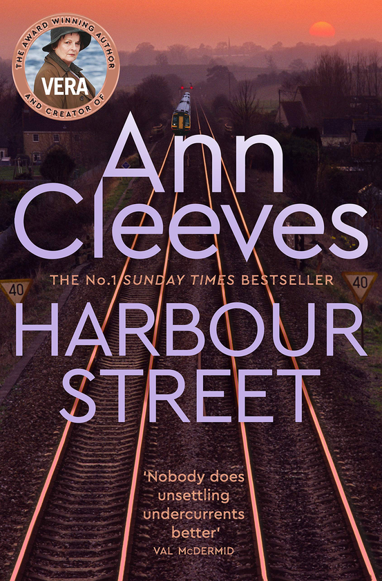 Бумажная книга «Harbour Street», автор Энн Кливз - фото №1