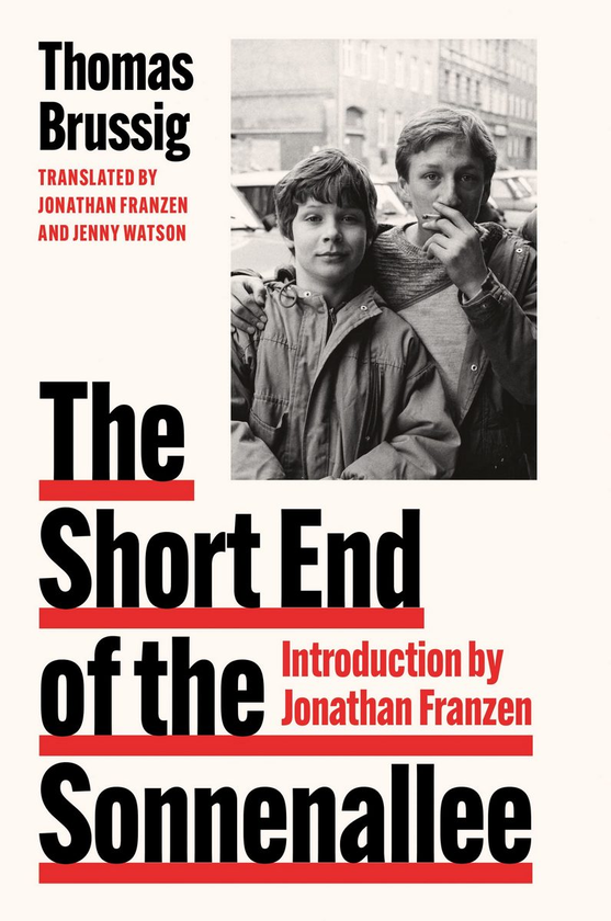 Бумажная книга «The Short End of the Sonnenallee», автор Томас Бруссиг - фото №1