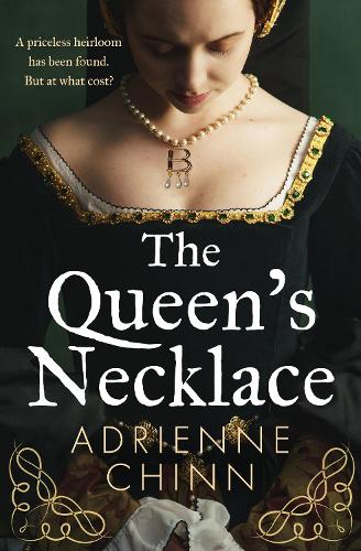 Бумажная книга «The Queen’s Necklace», автор Эдриенн Чинн - фото №1