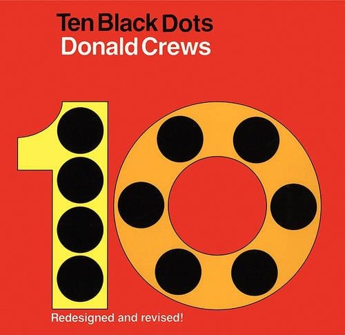 Паперова книга «Ten Black Dots Board Book», автор Дональд Крюс - фото №1