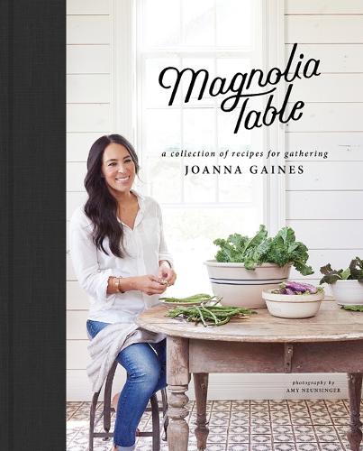 Бумажная книга «Magnolia Table: A Collection of Recipes for Gathering», авторов Джоанна Гейнс, Мара Стец - фото №1