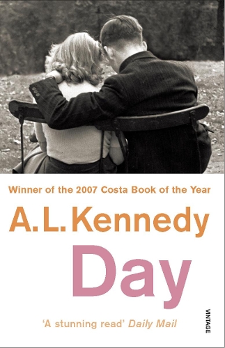 Бумажная книга «Day», автор Элисон Луиза Кеннеди - фото №1