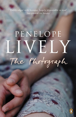 Паперова книга «The Photograph», автор Пенелопа Лайвлі - фото №1