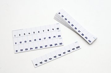 Бумажная книга «Numicon: Card 1100 Number Track Тoy» - фото №1