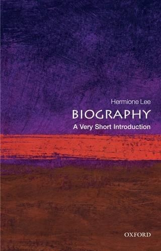 Бумажная книга «Biography: A Very Short Introduction», автор Гермиона Ли - фото №1