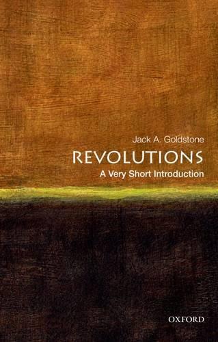 Бумажная книга «Revolutions: A Very Short Introduction», автор Джек А. Голдстоун - фото №1