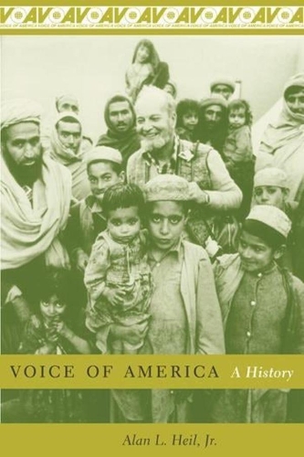Бумажная книга «Voice of America: A History», автор Алан Л. Хейл-младший - фото №1